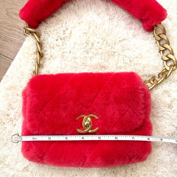 Chanel CC Quilted Shearling Chunky Chain Flap Bag - Picture 11 of 13